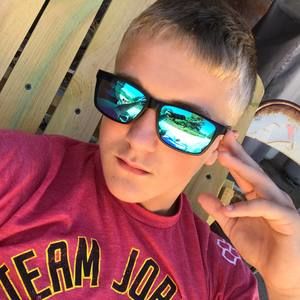 Meet your Posher, Benjamin